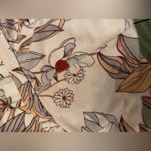 Free People keepin’ on floral top - Picture 10 of 15